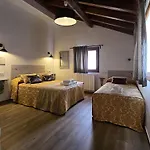 Entreacebedas Rural&vacaciones, Con Jardin Privado, Barbacoa Y Chimeneas カントリーハウス セゴビア