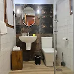 Entreacebedas Rural&vacaciones, Con Jardin Privado, Barbacoa Y Chimeneas セゴビア