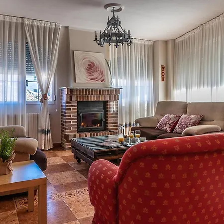 Casa Rural Y Apartamento Entreacebedas I Alojamientos Con Jardin Privado, Barbacoa Y Chimeneas منزل ريفي