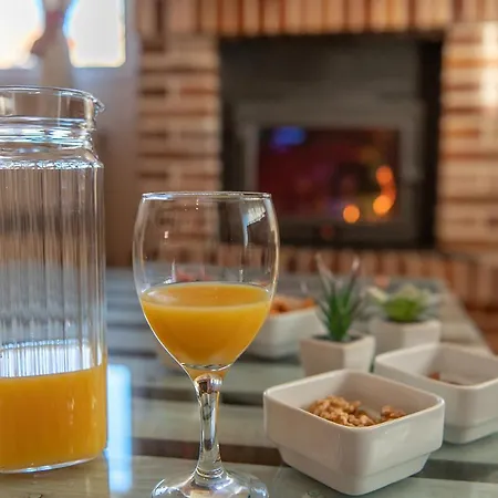 Casa Rural Y Apartamento Entreacebedas I Alojamientos Con Jardin Privado, Barbacoa Y Chimeneas