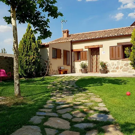 Entreacebedas Rural&vacaciones, Con Jardin A Hora De Madrid Gastronomia Y Ahorro * Segovia