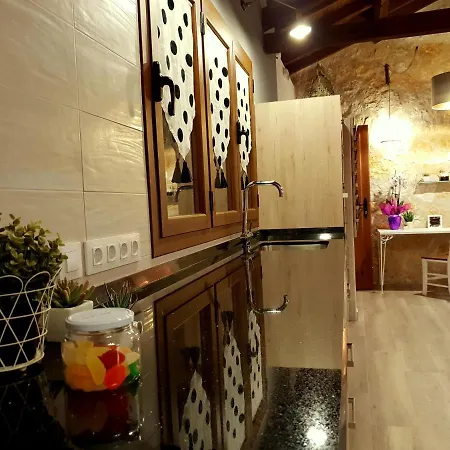 Casa Rural Y Apartamento Entreacebedas I Alojamientos Con Jardin Privado, Barbacoa Y Chimeneas