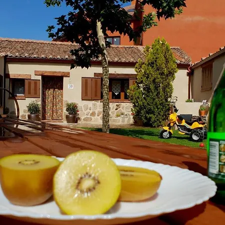Casa Rural Y Apartamento Entreacebedas I Alojamientos Con Jardin Privado, Barbacoa Y Chimeneas منزل ريفي *