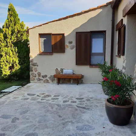 Casa Rural Y Apartamento Entreacebedas I Alojamientos Con Jardin Privado, Barbacoa Y Chimeneas منزل ريفي *