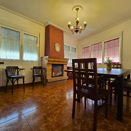 Entreacebedas Rural&vacaciones, Con Jardin A Hora De Madrid Gastronomia Y Ahorro Country house Segovia