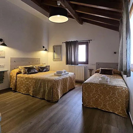 Entreacebedas Rural&vacaciones, Con Jardin A Hora De Madrid Gastronomia Y Ahorro Country house Segovia