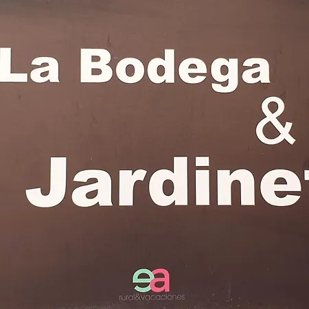 Entreacebedas Rural&vacaciones, Con Jardin A Hora De Madrid Gastronomia Y Ahorro *